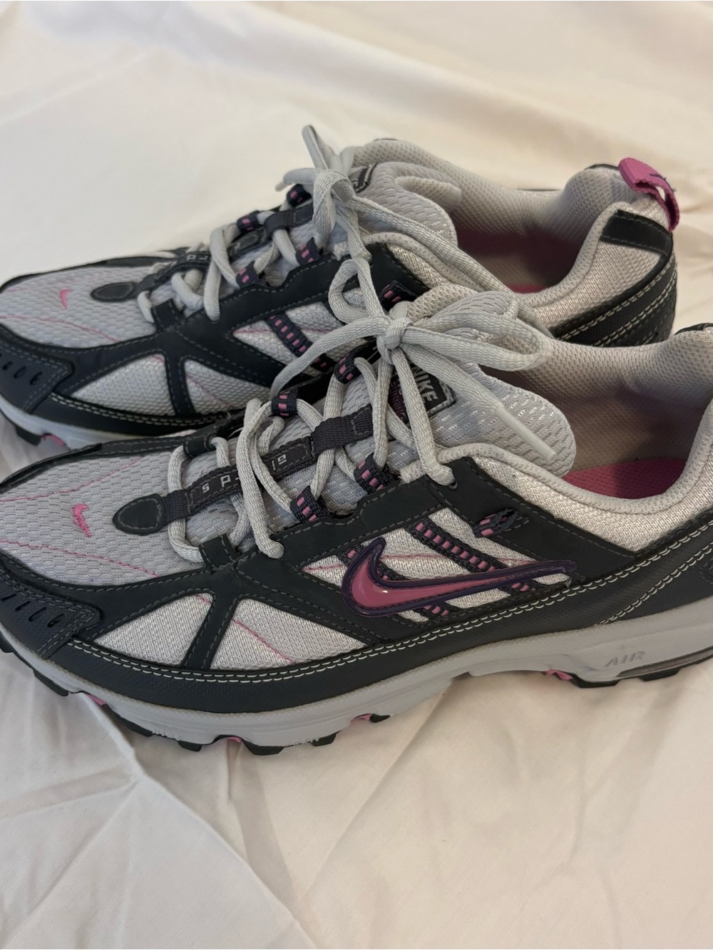 Nike Air Alvord women’s trail running Sneakers